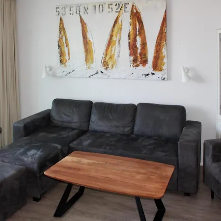 App 9 Penthouse 