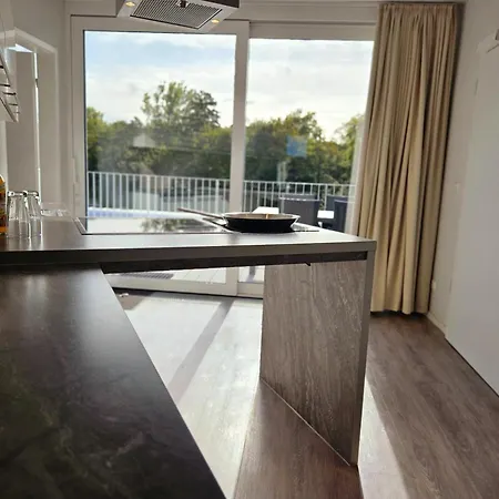 App 9 Penthouse 
