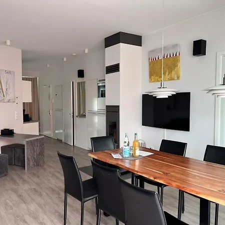 App 9 Penthouse 