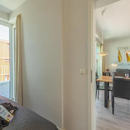 App 9 Penthouse 